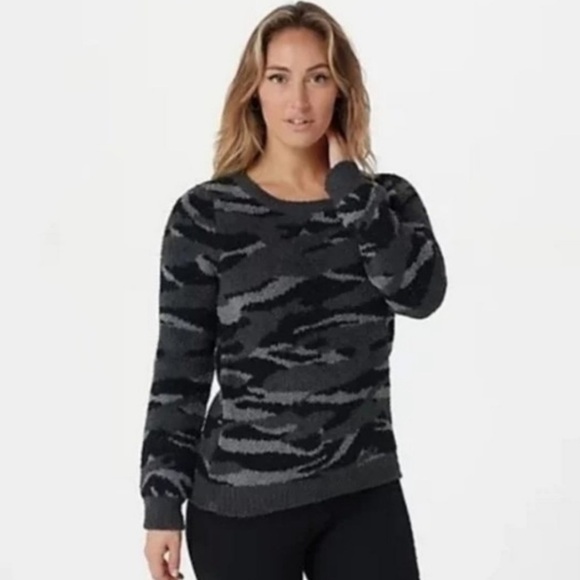 Barefoot Dreams Cozychic Gray Camouflage Zebra‎ - Picture 1 of 6